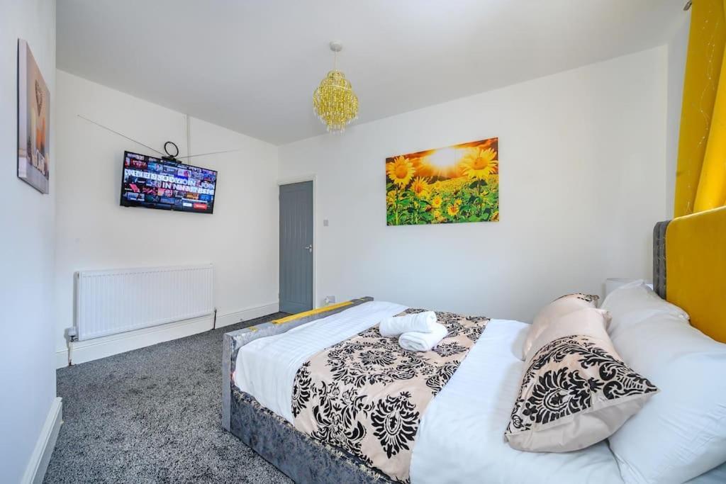 -16Pt- For Your Relaxed & Cosy Stay & Free Parking Leeds  Ngoại thất bức ảnh